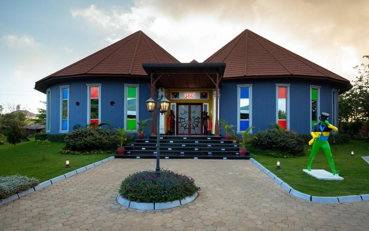 Fun Retreat Resort, Hotel And Ayurveda Spa Arusha Exterior photo